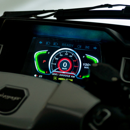 Skuter trzykołowy zabudowany z dachem Pojazd elektryczny eVoyager BN712 ECO ZONE 1500W 60V 